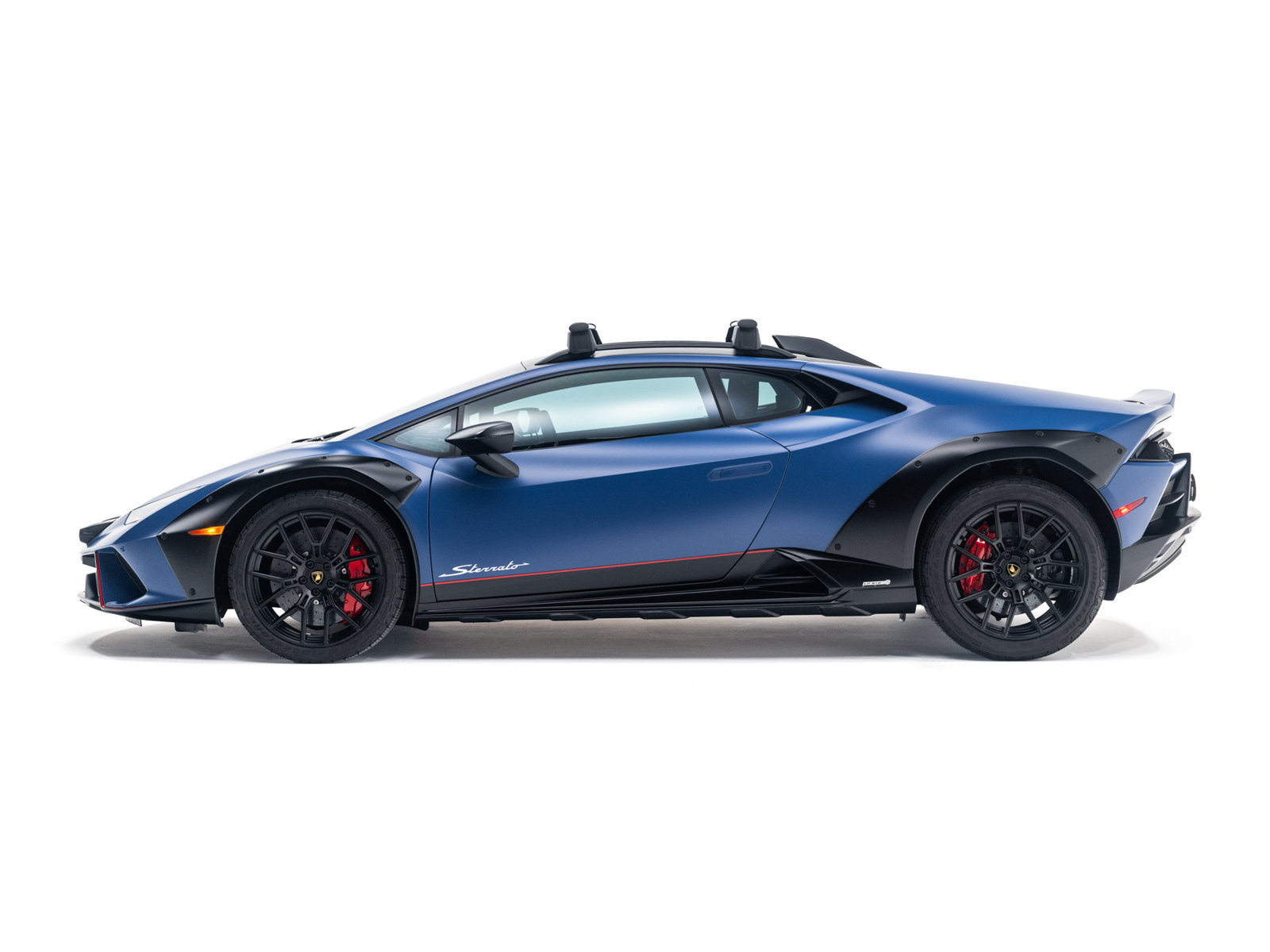 Used 2023 Lamborghini Huracan Sterrato AWD/4WD image 3