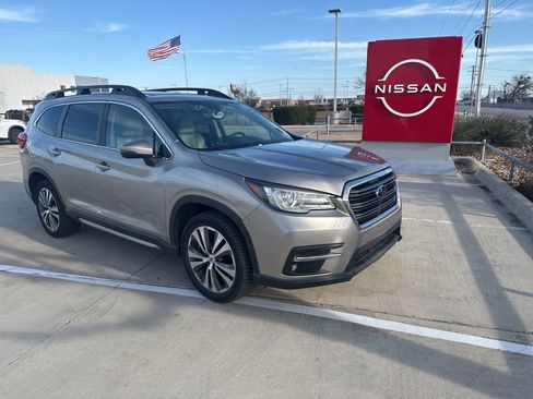 Used 2020 Subaru Ascent Limited w/ Technology Package image 1