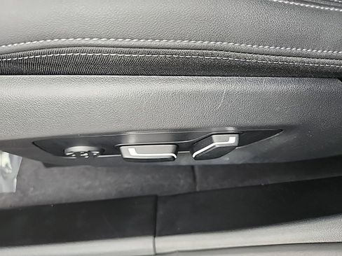 Used 2025 BMW i5 eDrive40i image 27