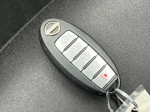 Used 2024 Nissan Altima 2.5 SV FWD image 27