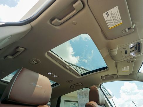 Used 2021 Buick Enclave Avenir w/ Avenir Technology Package image 33