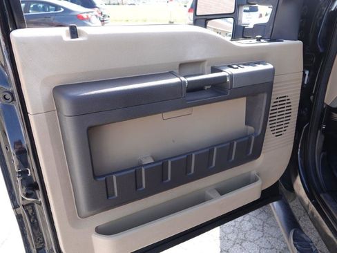 Used 2014 Ford F250 Lariat w/ Chrome Package image 33