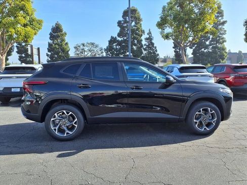 New 2026 Chevrolet Trax LT w/ Driver Confidence Package image 3