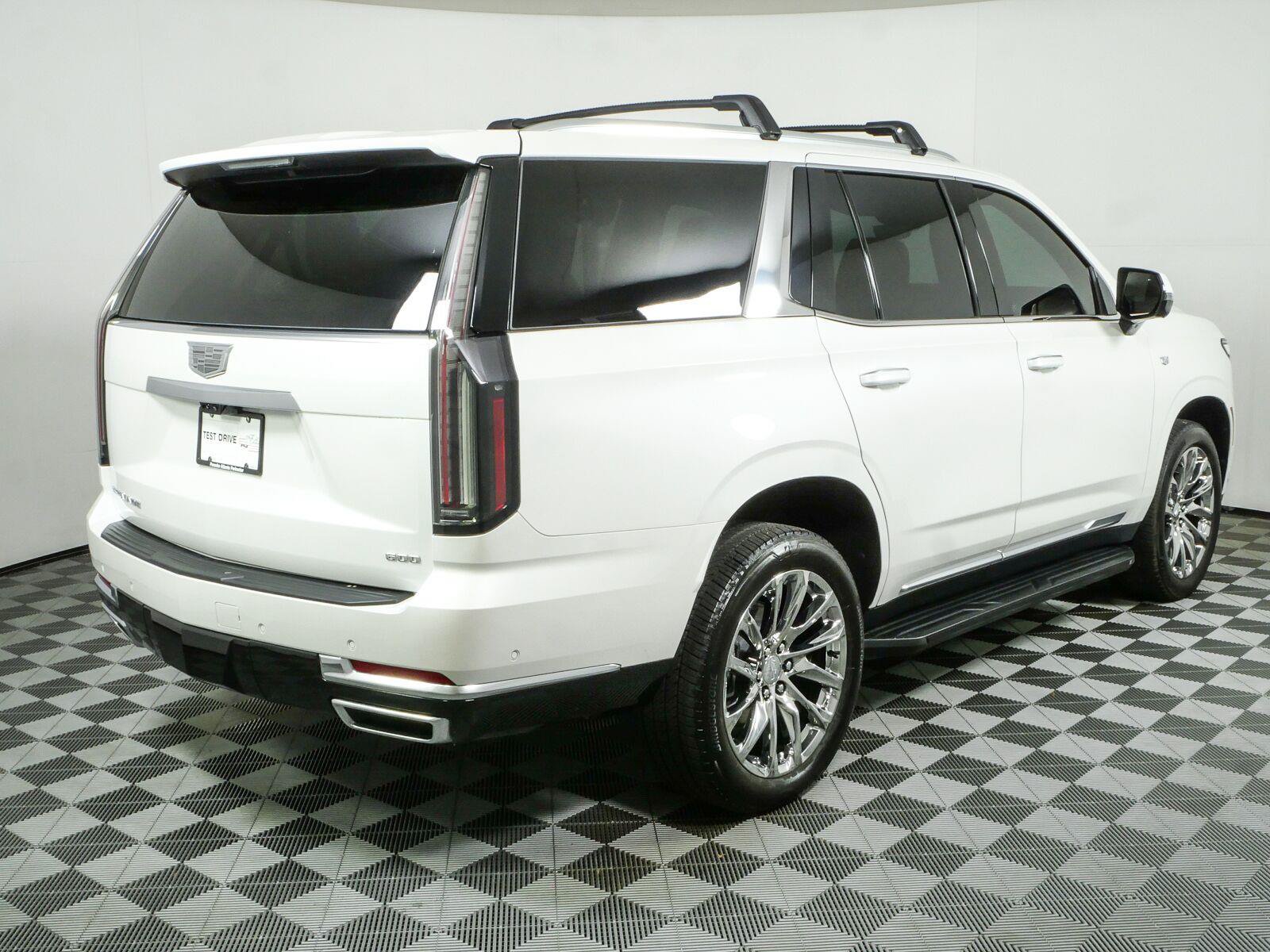 Used 2025 Cadillac Escalade Premium Luxury w/ LPO, Radiant Package RWD image 30