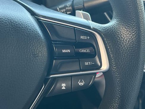 Used 2020 Honda Accord EX image 32