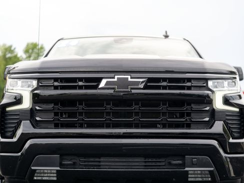 Used 2024 Chevrolet Silverado 1500 RST AWD/4WD image 36
