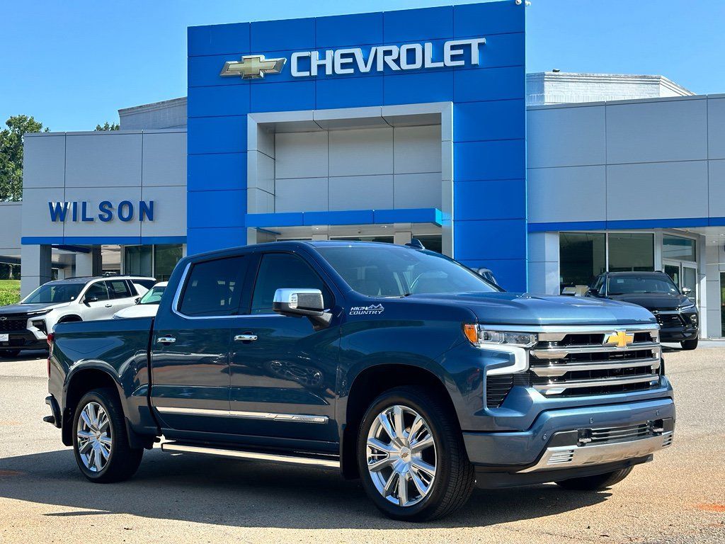 Used 2024 Chevrolet Silverado 1500 High Country w/ High Country Premium Package AWD/4WD image 1