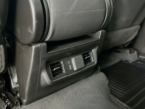 Used 2023 Chevrolet Silverado 1500 LT image 28