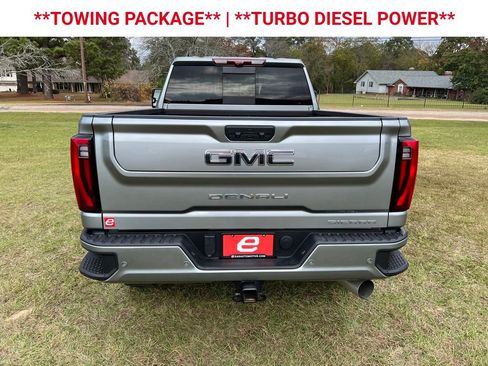 Used 2025 GMC Sierra 2500 Denali Ultimate image 7