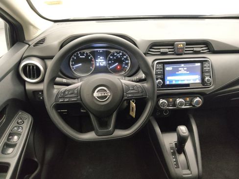 Used 2025 Nissan Versa S w/ Trunk Package image 22