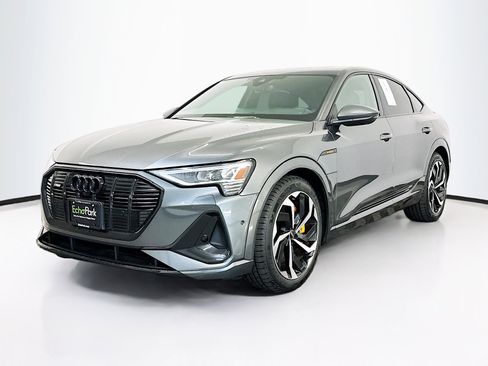 Used 2023 Audi e-tron Premium Plus w/ Premium Plus Package image 3