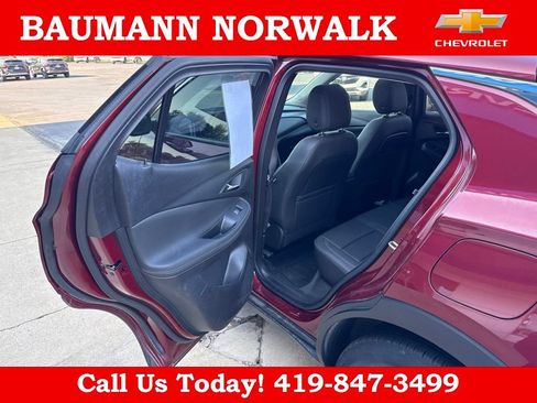Used 2023 Buick Encore GX Essence w/ Experience Buick Package AWD/4WD image 8