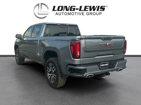 Used 2021 GMC Sierra 1500 AT4 w/ AT4 Value Package AWD/4WD image 4