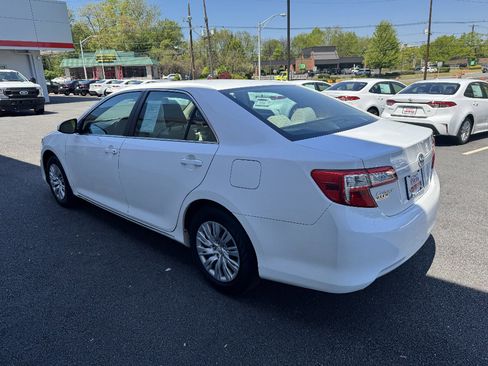 Used 2014 Toyota Camry LE FWD image 7
