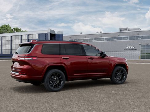 New 2026 Jeep Grand Cherokee L Limited AWD/4WD image 2