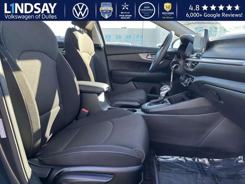 Used 2019 Kia Forte LXS image 11