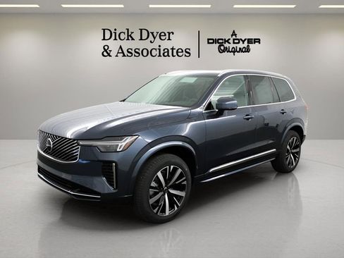 New 2025 Volvo XC90 B6 Core w/ Protection Package image 4