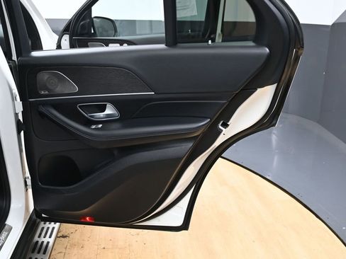 Used 2022 Mercedes-Benz GLE 350 4MATIC w/ Premium Package image 43