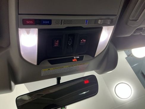 Used 2020 Subaru Forester Touring image 34