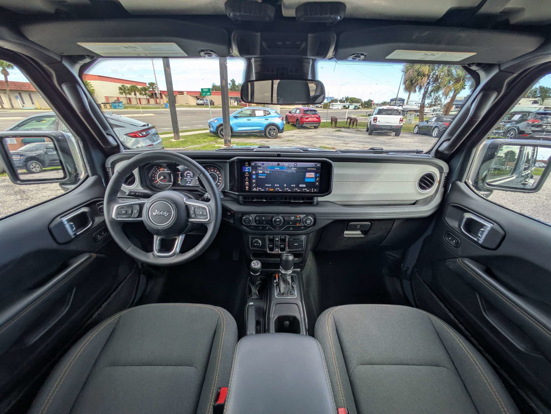 Used 2026 Jeep Wrangler Unlimited Sahara AWD/4WD image 30