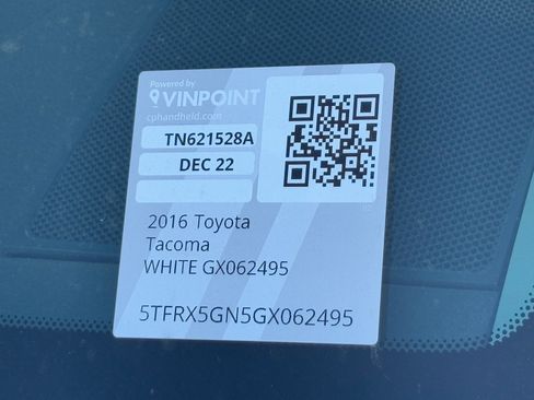 Used 2016 Toyota Tacoma SR image 30