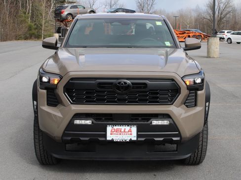 New 2026 Toyota Tacoma TRD Off-Road AWD/4WD image 2