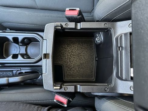 Used 2021 Jeep Wrangler Unlimited Sport image 32