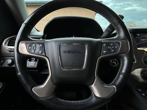 Used 2020 GMC Yukon XL Denali image 26
