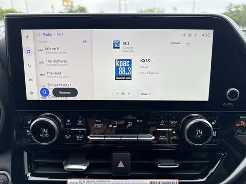 Certified 2025 Toyota Highlander Platinum image 12