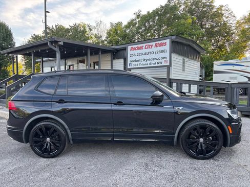 Used 2021 Volkswagen Tiguan SE R-Line FWD image 1