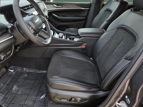 New 2026 Jeep Grand Cherokee Altitude RWD image 14