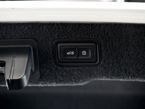 Used 2021 Audi A8 L 3.0T image 46