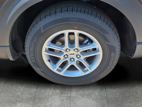 New 2026 Ford Explorer Active RWD image 12
