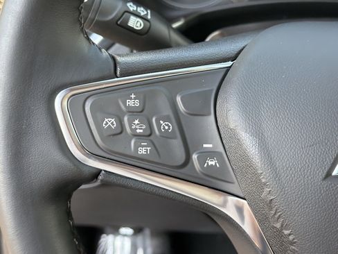 Used 2024 Chevrolet Equinox LT FWD image 25