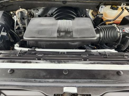 Used 2025 Chevrolet Silverado 1500 LT w/ Z71 Off-Road Package AWD/4WD image 31