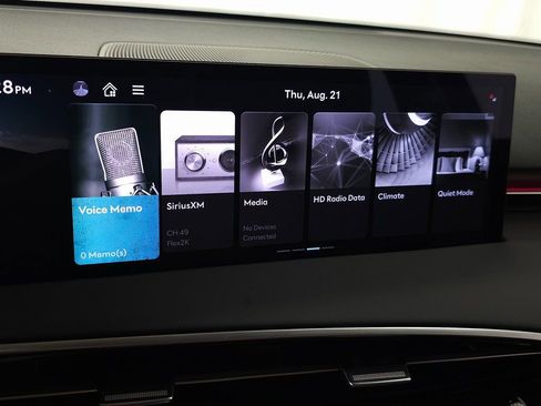 New 2026 Genesis GV70 2.5T AWD/4WD image 17