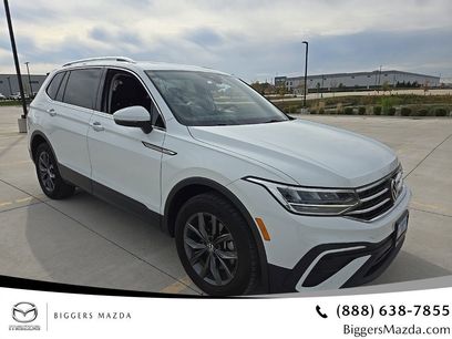 Used 2022 Volkswagen Tiguan SE w/ Panoramic Sunroof Package