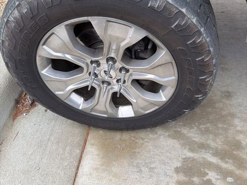 Used 2016 Ford F150 Lariat w/ Equipment Group 502A Luxury image 16