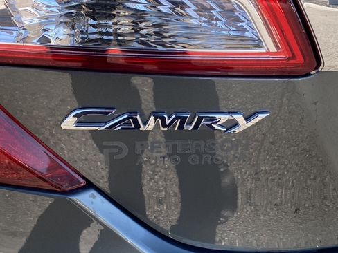 Used 2014 Toyota Camry L image 26