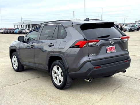 Used 2020 Toyota RAV4 XLE w/ Convenience Package image 9