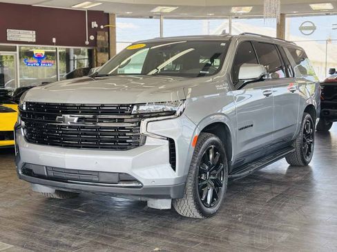 Used 2023 Chevrolet Suburban RST w/ Luxury Package AWD/4WD image 18