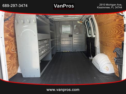 Used 2014 Chevrolet Express 2500 RWD image 12