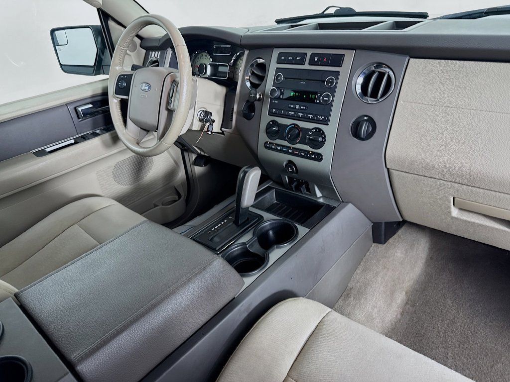 Used 2013 Ford Expedition XLT w/ HD Trailer Tow Pkg RWD image 34