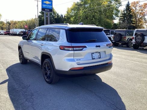 New 2025 Jeep Grand Cherokee L Altitude image 5