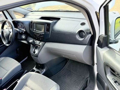 Used 2020 Nissan NV200 SV image 8