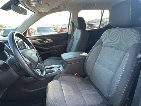 Used 2021 Chevrolet Traverse LT FWD image 10