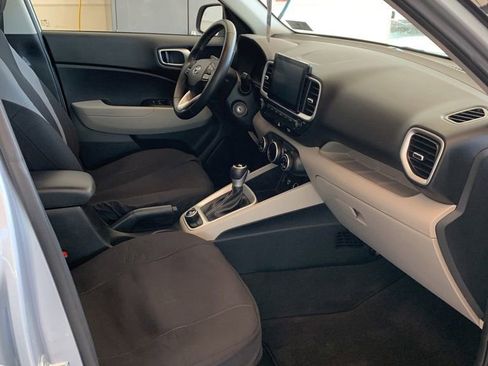 Certified 2023 Hyundai Venue SEL FWD image 20