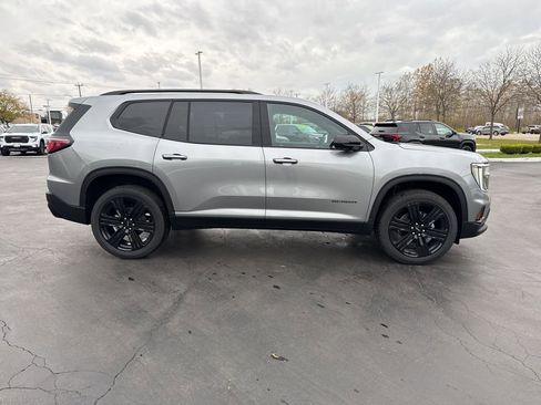 New 2026 GMC Acadia Elevation image 8