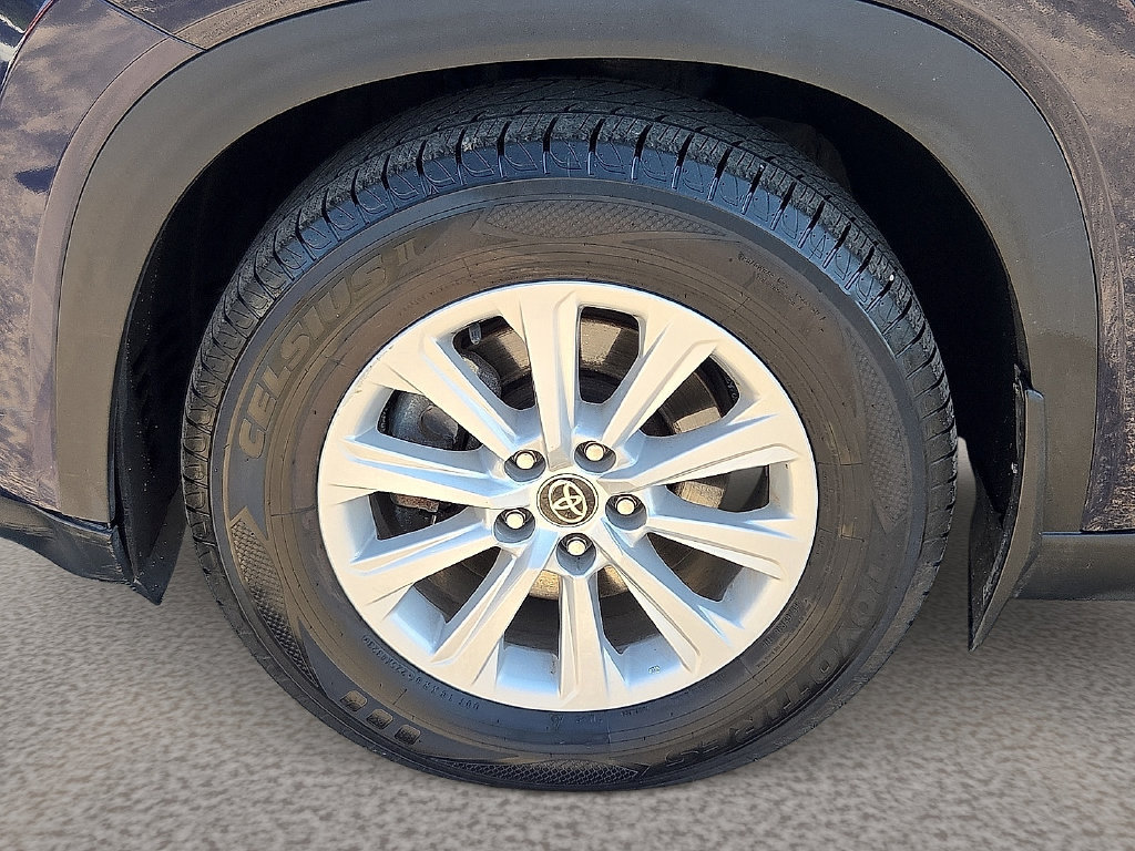 Used 2024 Toyota Grand Highlander AWD image 8