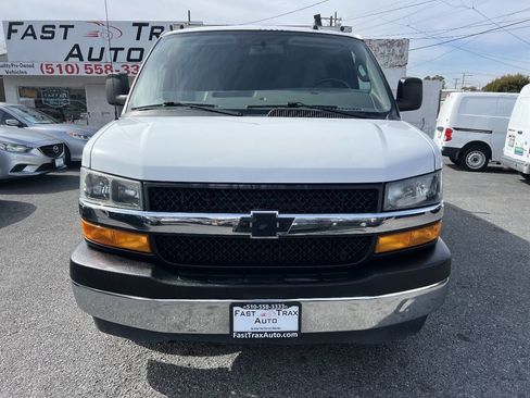 Used 2021 Chevrolet Express 2500 w/ Driver Convenience Package image 5